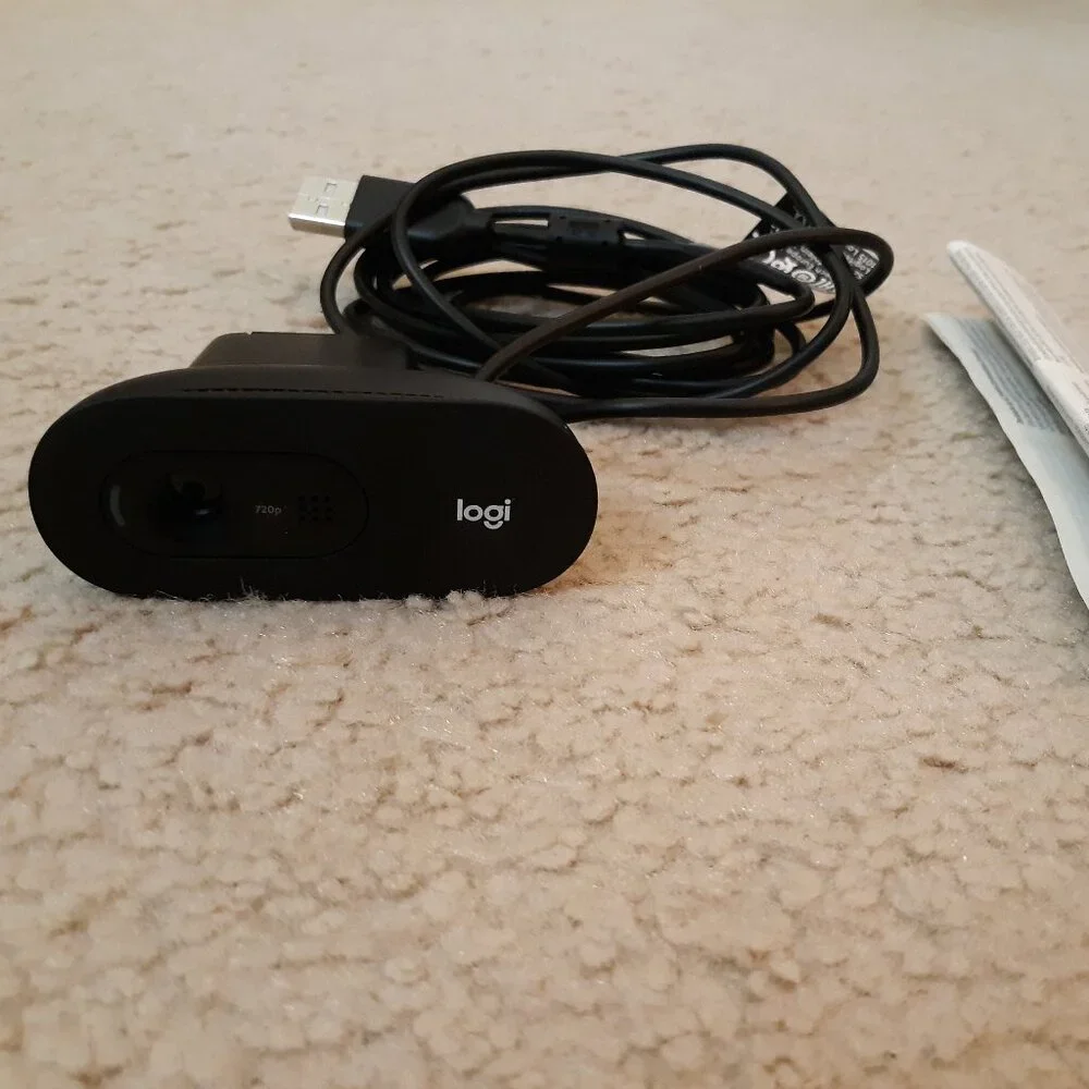 Logitech C505 HD Wired Business Webcam with 720p 30 fps and Long-Range Mic